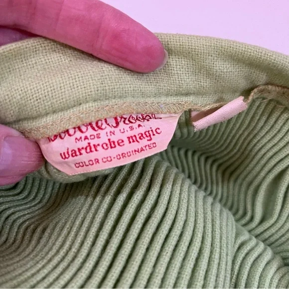 Vintage 1940 50 Retro Ski Aprés Wool Pom Pom tie neck Cardigan Pleated Skirt set - Picture 14 of 17